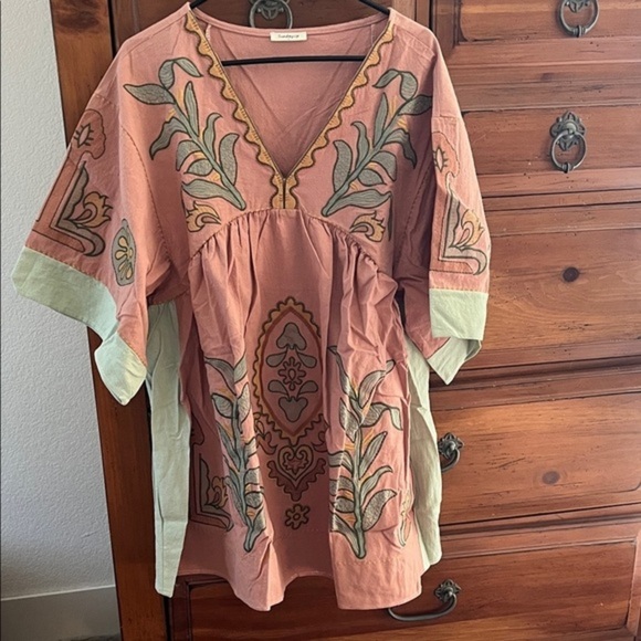 Sunday Up Dresses & Skirts - Sunday Up Pink and Green Embroidered Dress NWOT